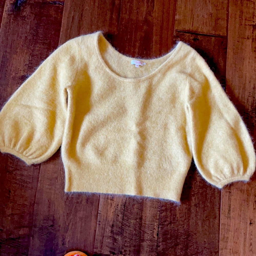Mustard colored sweater medium never worn